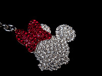 Swarovski – Schlüsselanhänger Minnie Mouse, besetzt mit Kristallen, in Originalverpackung